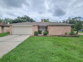 Building Photo - 18402 Tall Cypress Dr