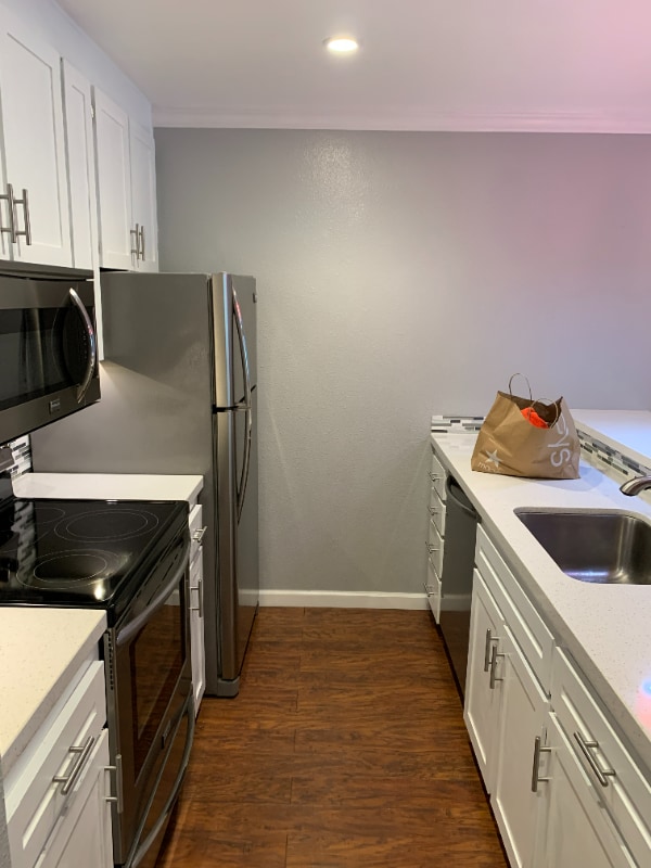 Foto del edificio - 8136 Shelter Creek Ln
