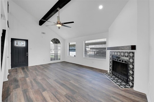 Foto del edificio - 4314 Hawk Meadow Dr