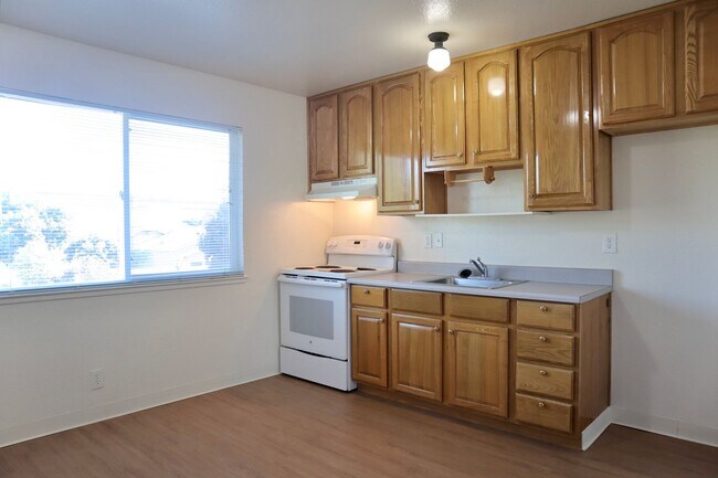 Building Photo - 33947 13th St, Union City (Decoto)