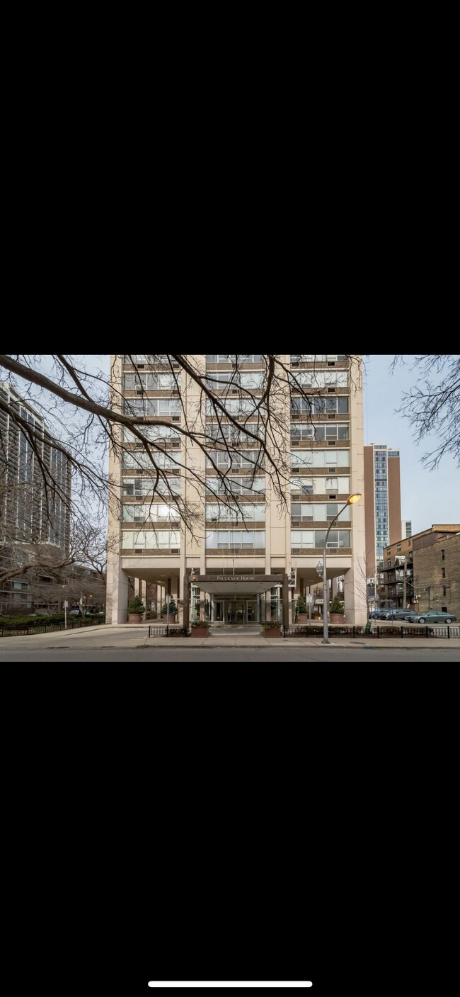 Building Photo - 70 W Burton Pl