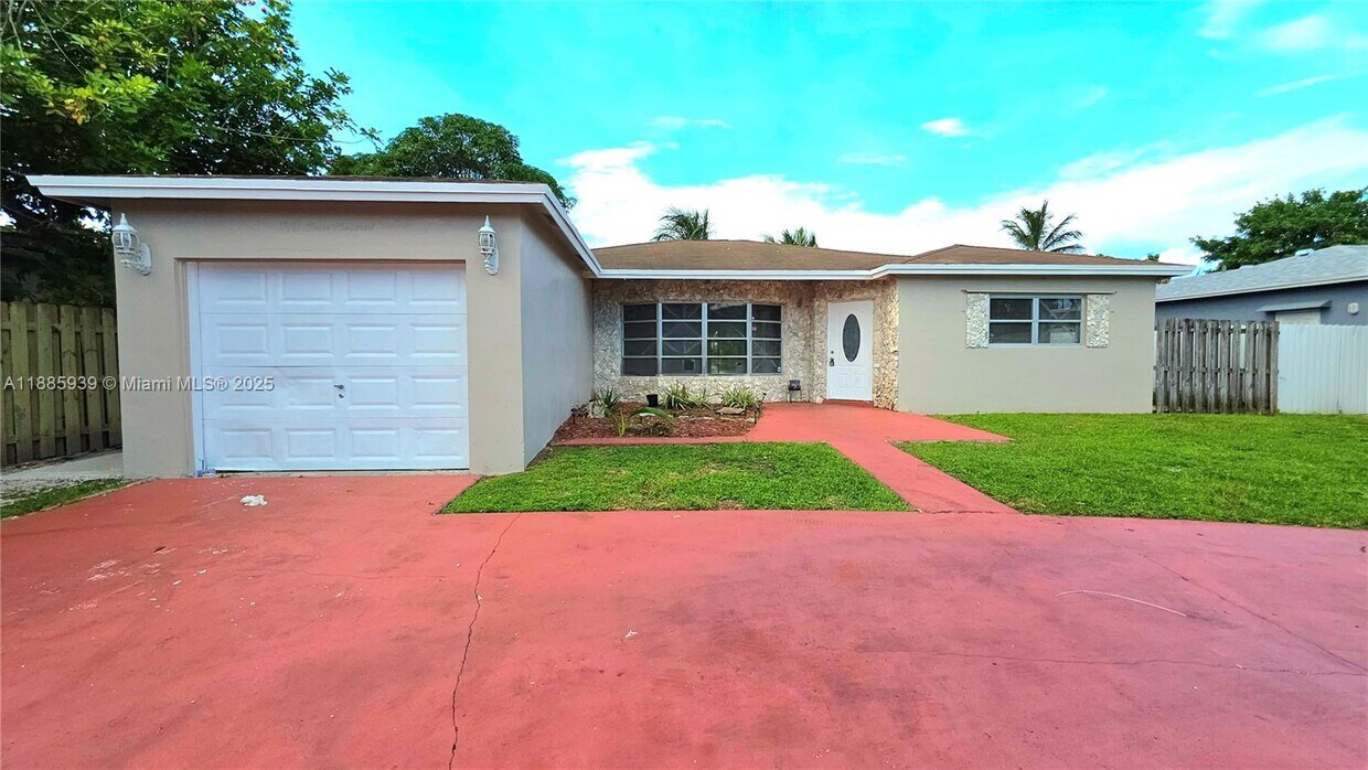Foto principal - 5300 SW 7th Ct