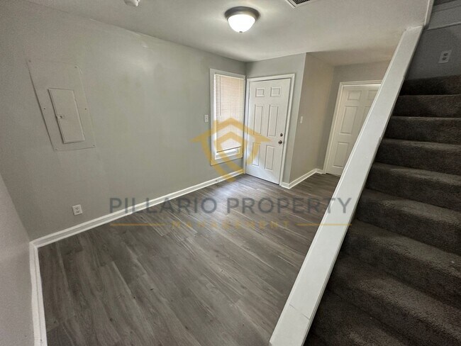 Foto del edificio - 16 N Addison St