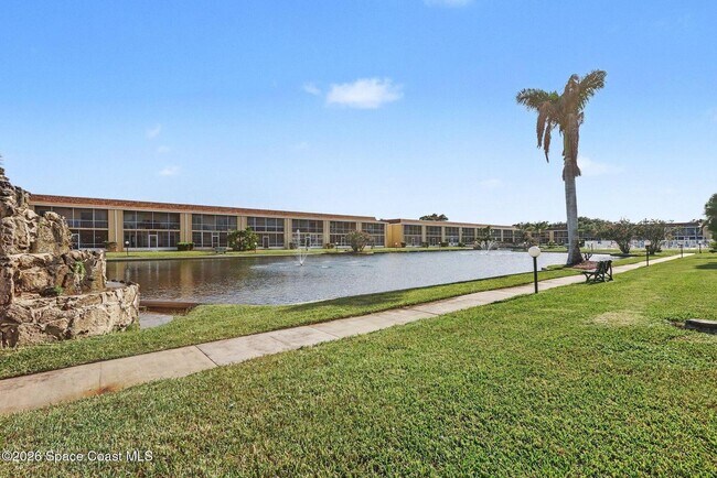 Foto del edificio - 2135 N Courtenay Pkwy