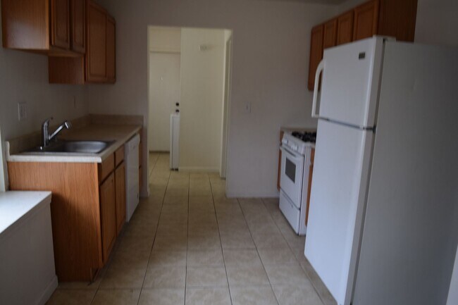 Foto del edificio - MELVINDALE 3BR/2BA HOME FOR LEASE WITH GAR...