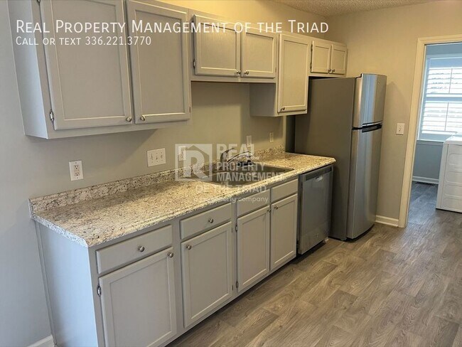 Foto del edificio - 4600 Prestbury Dr