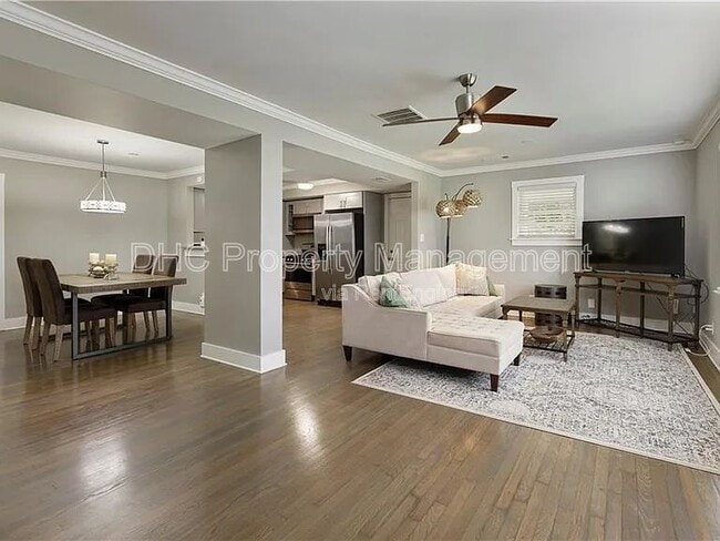 Building Photo - 2526 Brentwood Rd