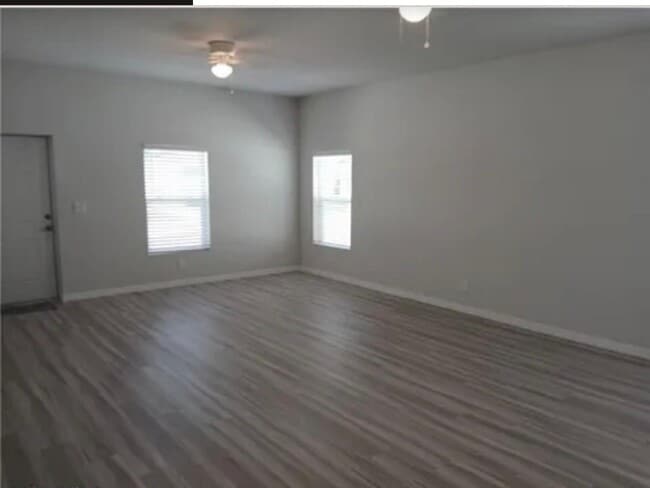 Foto del edificio - 1520 Las Villas Blvd