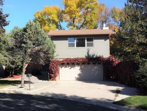 Building Photo - 2700 Dundee Ct