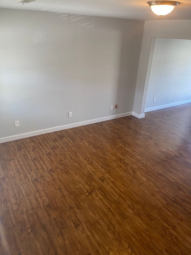 Building Photo - Modern Townhomes on Beals Chapel
