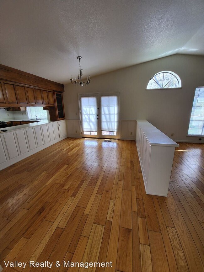 Foto del edificio - 2 br, 2 bath House - 1010 Thompson Street