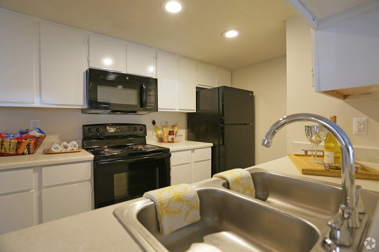 Westlake Villas Apartments San Antonio, TX