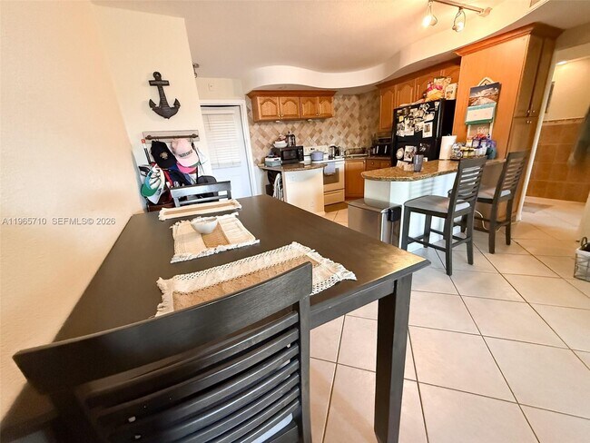 Foto del edificio - 1967 S Ocean Blvd