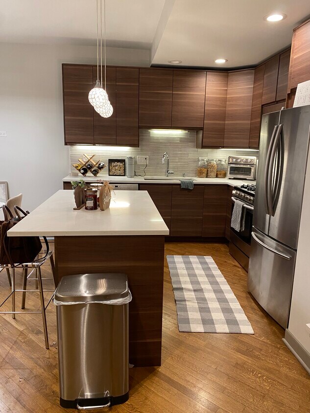 Foto principal - 222 E 44th St