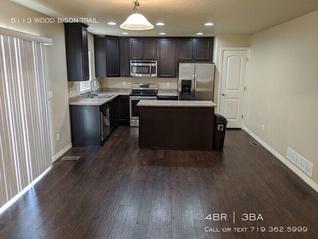 Foto del edificio - Corner Lot home in Lorson Ranch
