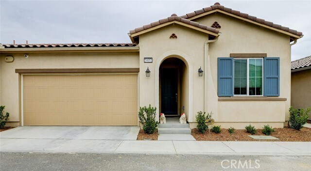 Foto principal - 24052 Ashton Rd