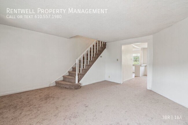 Building Photo - 3BR 1BA Townhome in Sharon Hill PA Availab...