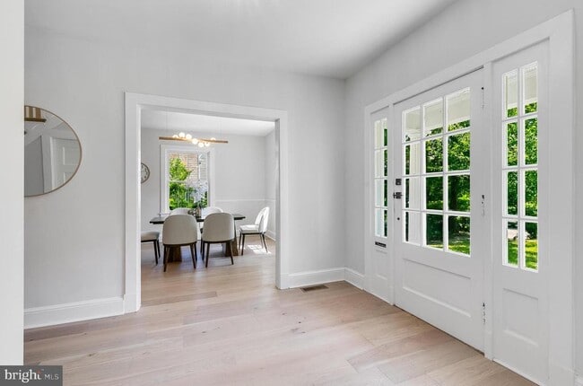 Foto del edificio - 6818 Connecticut Ave