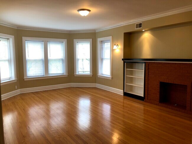 Foto del edificio - 7359 N Hoyne Ave