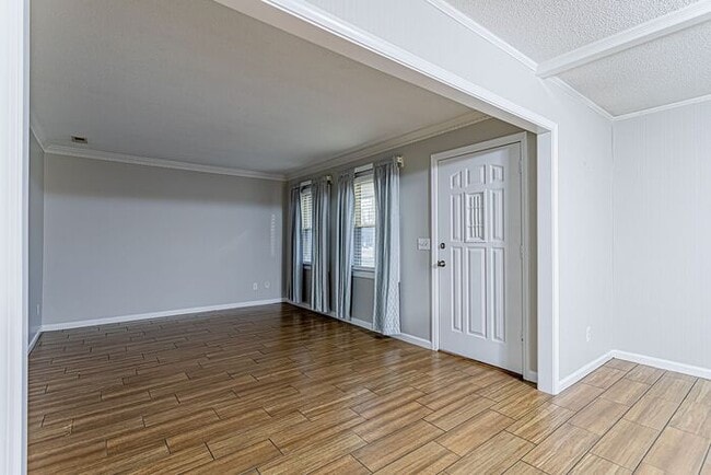 Building Photo - 17 Alta Vista Cir