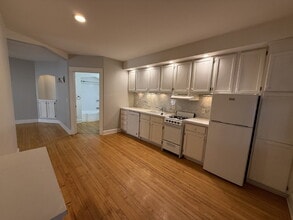 Building Photo - 2012-2014 Dupont Ave S