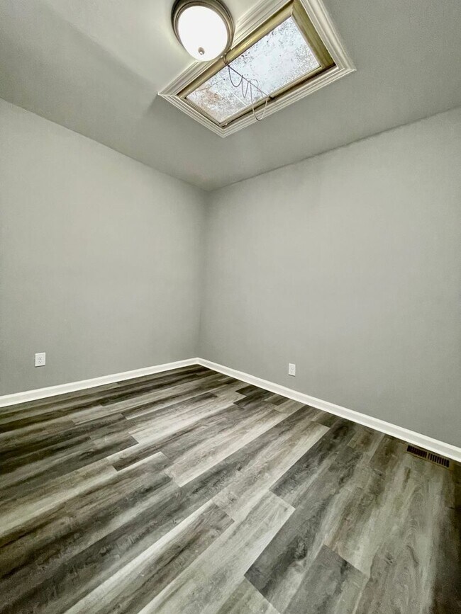 Building Photo - Anika Homes 3 Bedroom