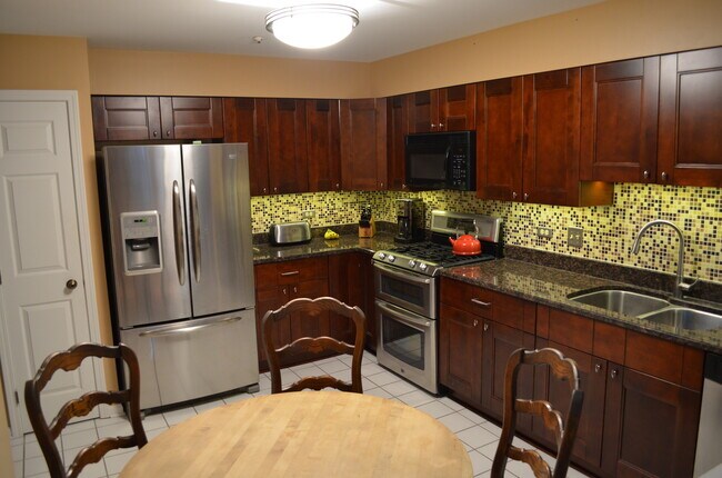 Foto del edificio - 127 Morningside Ln E
