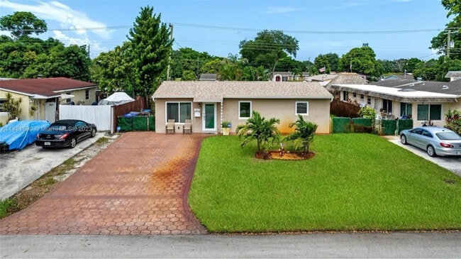 Foto del edificio - 1621 N 71st Ave