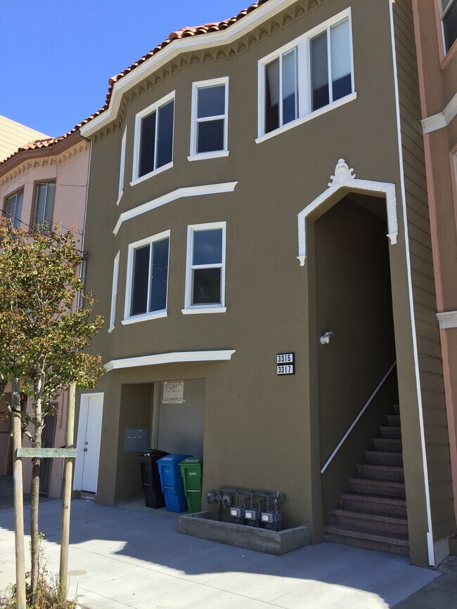 Building Photo - 3315 Anza St