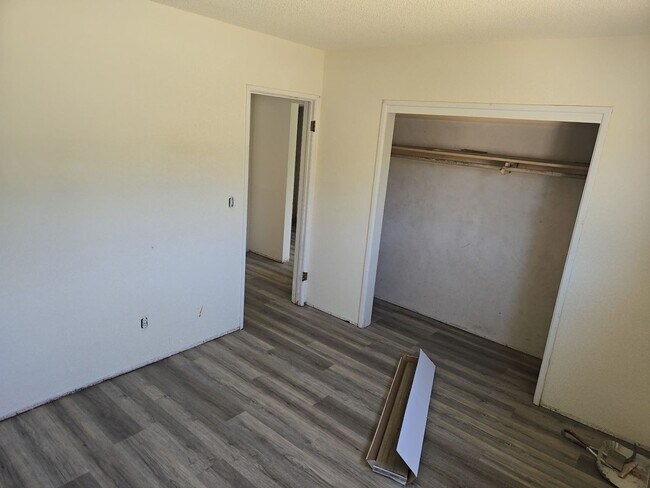 Building Photo - FOR RENT!!! AVAIL 6/1/26