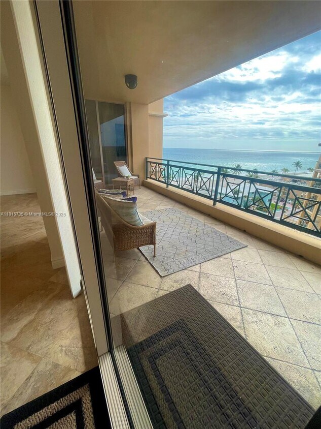 Building Photo - 3501 N Ocean Dr