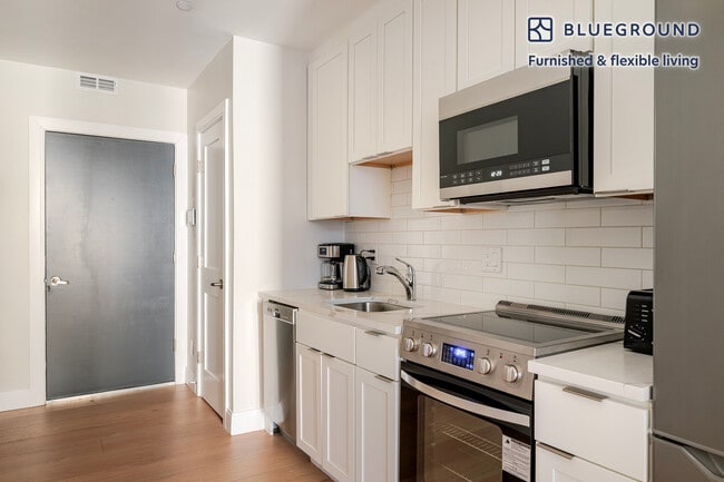 Building Photo - 44 Bromfield St