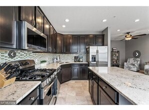 Building Photo - 11280 Sand Castle Dr