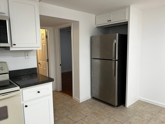Foto del edificio - 4432 Mockingbird Ln