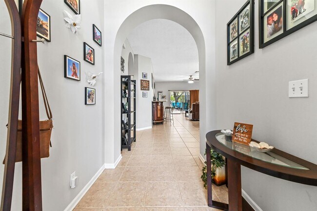 Building Photo - 8614 Green Cay