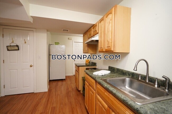 Foto del edificio - 722 Pike Ave