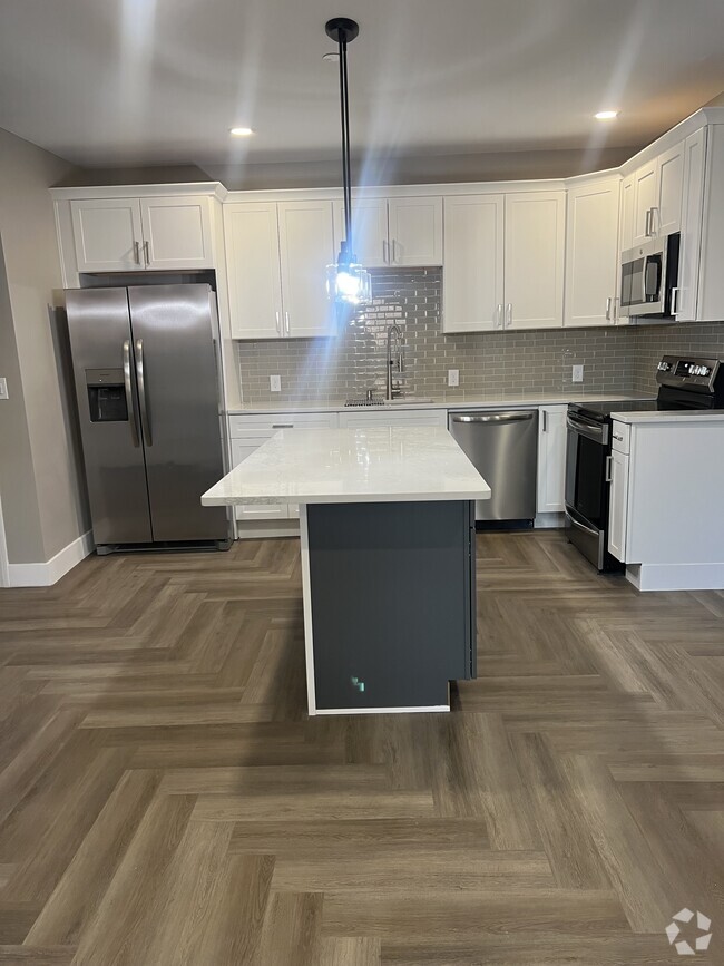 Best Luxury Green Island Apartments for Rent Worcester, MA 1