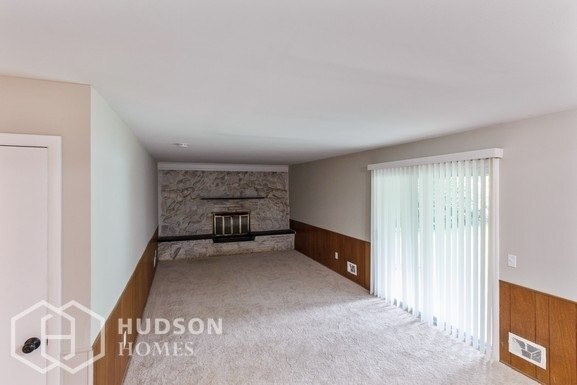 Foto del edificio - 943 Pinnacle Rd