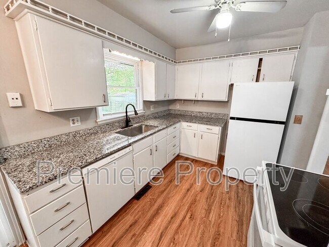Foto del edificio - 4403 E Red Bridge Rd