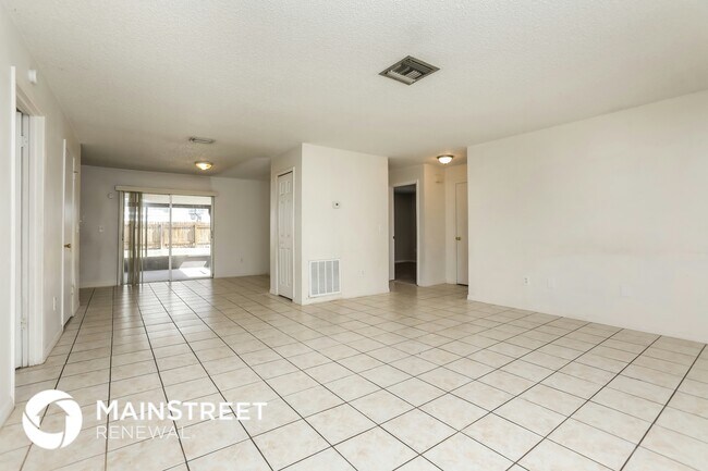 Foto del edificio - 865 S Lake Rd