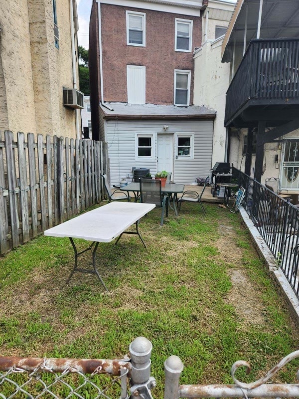 patio trasero - 4728 Umbria St