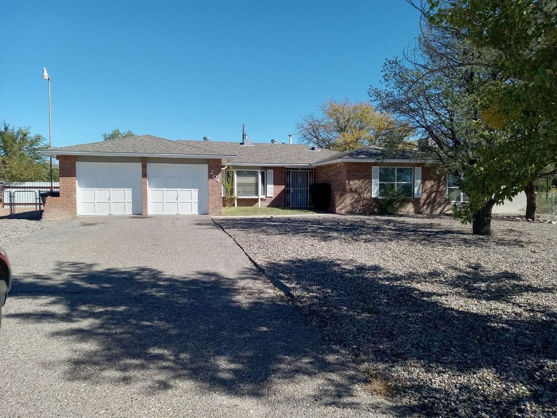 204 Riggs St, Rio Communities, NM 87002 House Rental in Rio