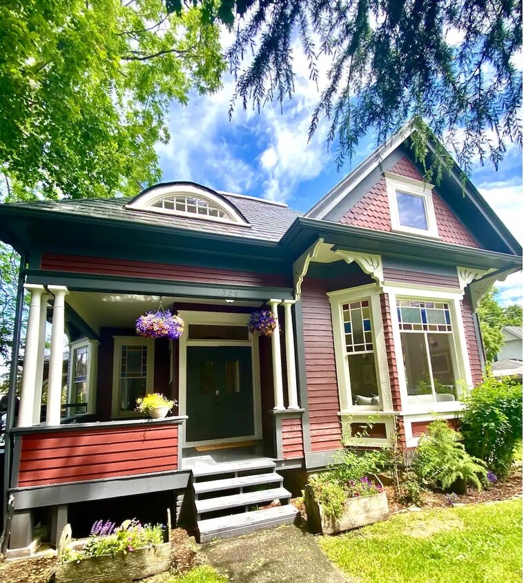 Primary Photo - 1800 J St