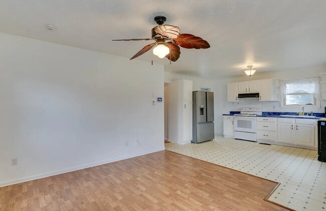 Building Photo - 39 Appomattox Ave