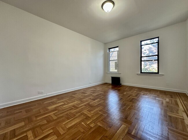 Foto del edificio - 590 Fort Washington Ave