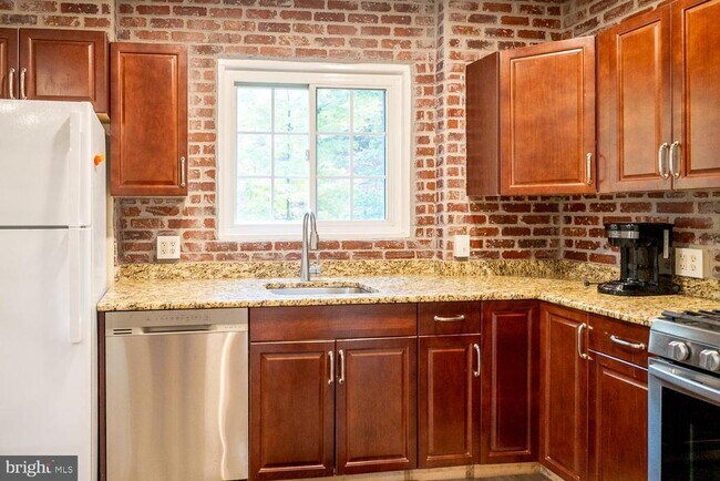 Foto del edificio - 3626 Gunston Rd