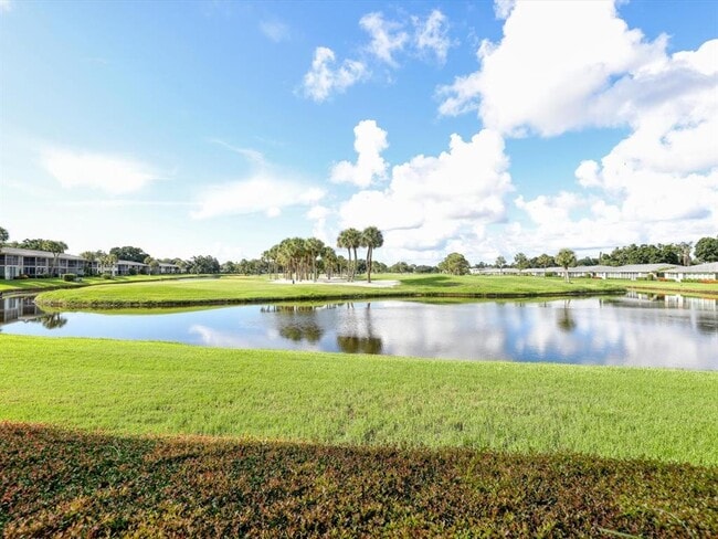 Building Photo - 6999 W Country Club Dr N