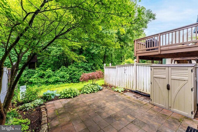 Foto del edificio - 1516 Poplar Grove Dr