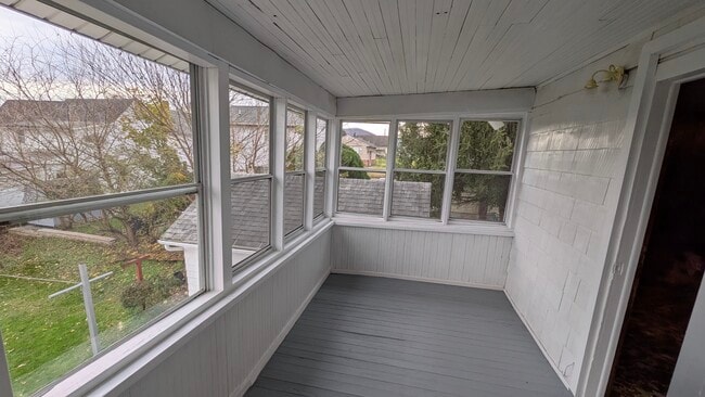 Building Photo - 1108 Charles St