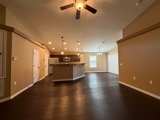 Foto del edificio - 233 Croft Cir